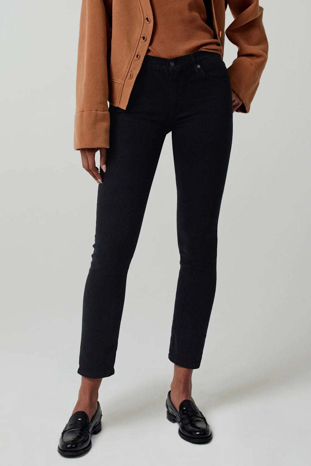 Aria Acqua Mid Rise Slim Jean