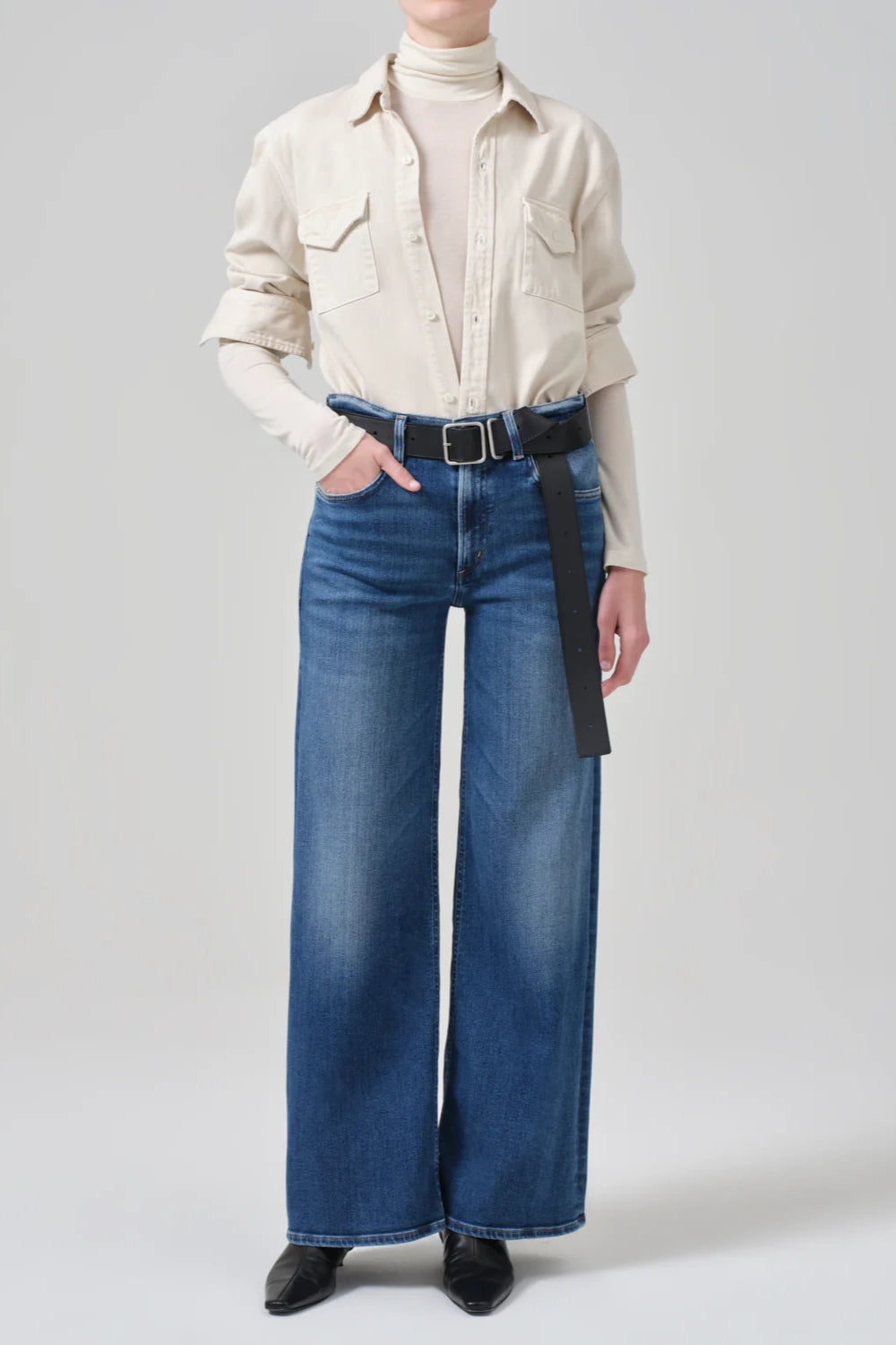 Aria Acqua Mid Rise Jean