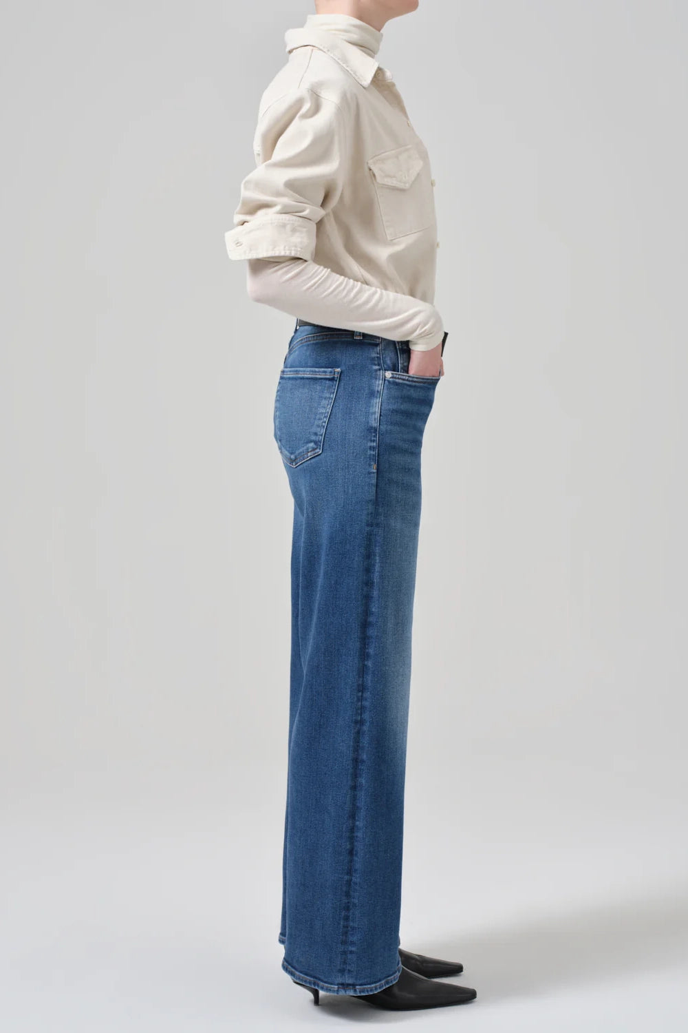 Aria Acqua Mid Rise Jean