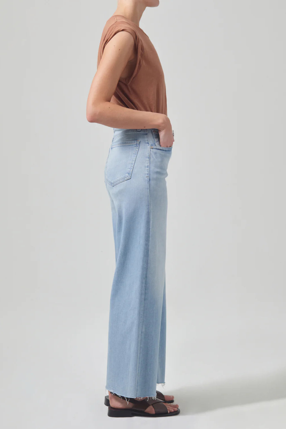 Echo Crop Wide Leg Jean