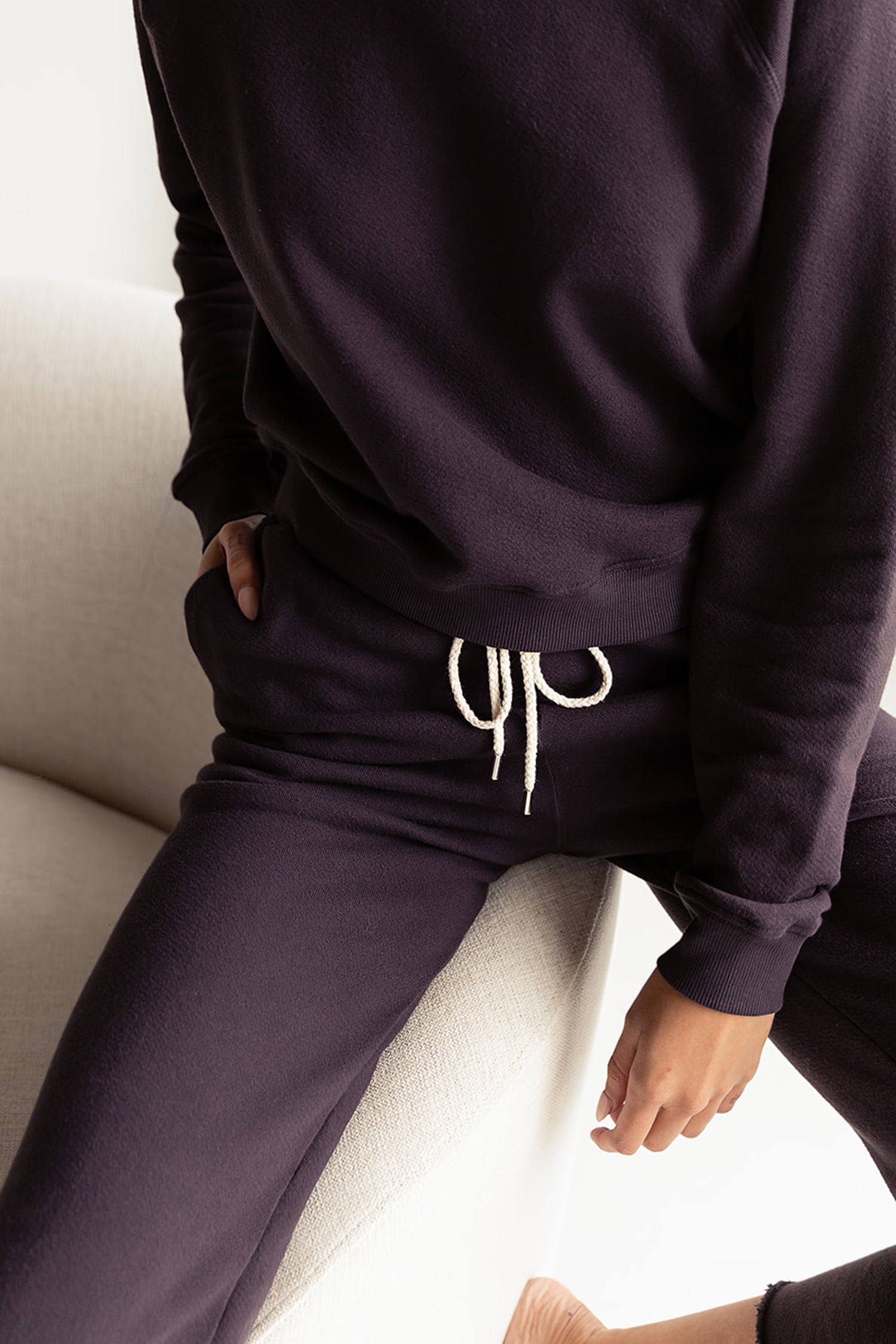 Vibe Leg Crop Sweatpant