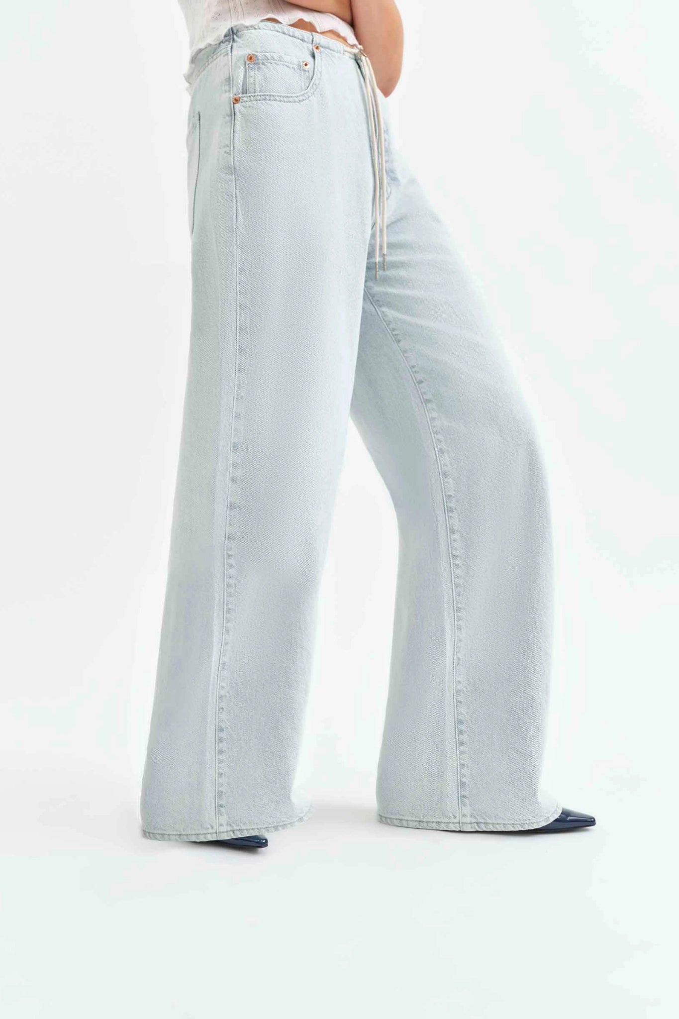 Vita Mid Rise Wide Leg Jean