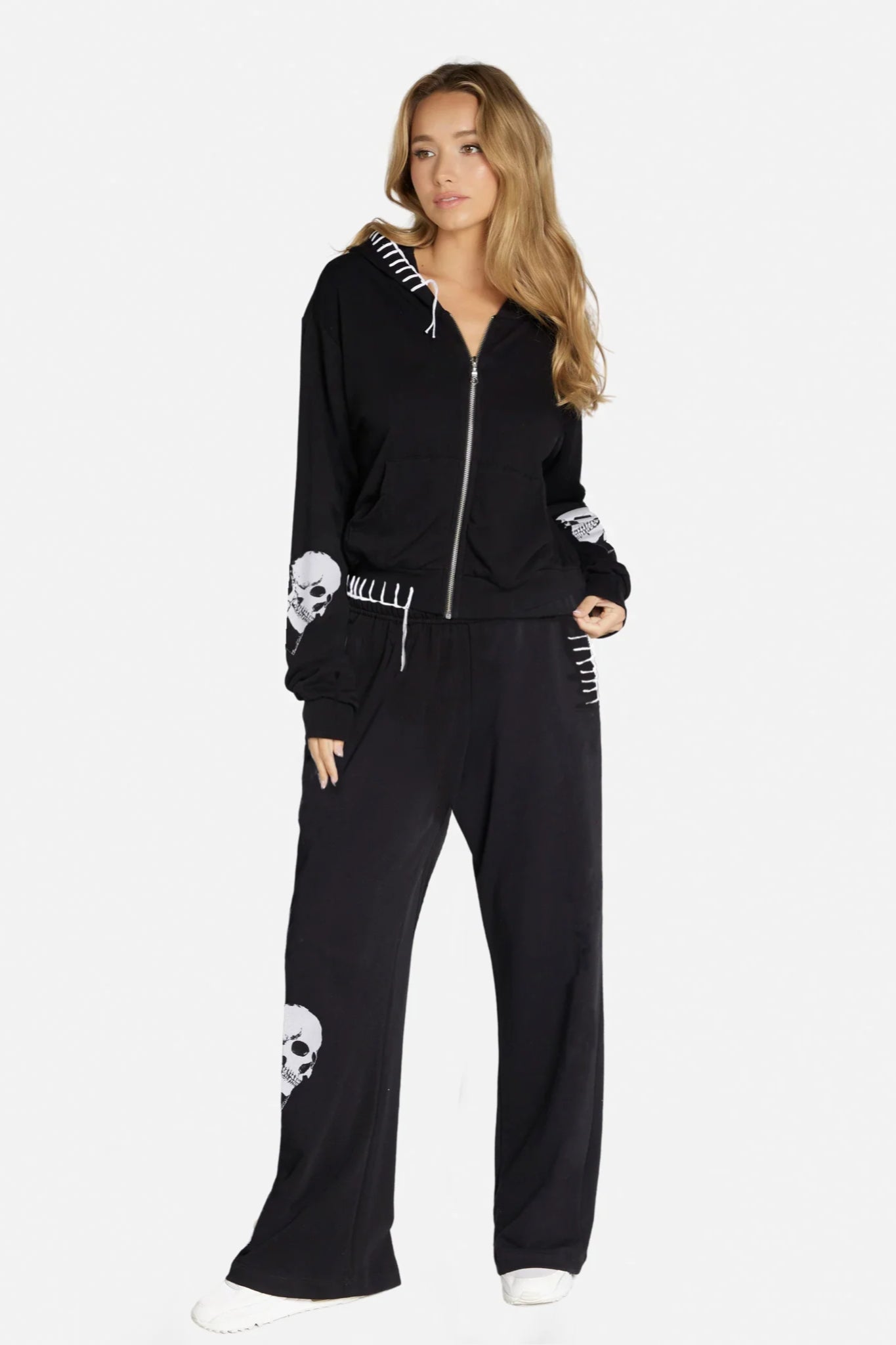 Metro Skull Heart Zip Hood