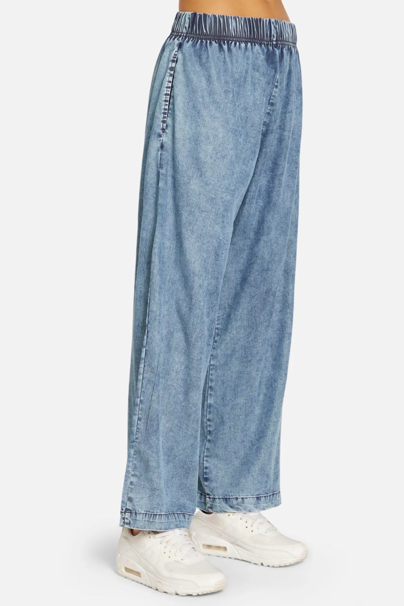 Mystère Wide Leg Denim Pant