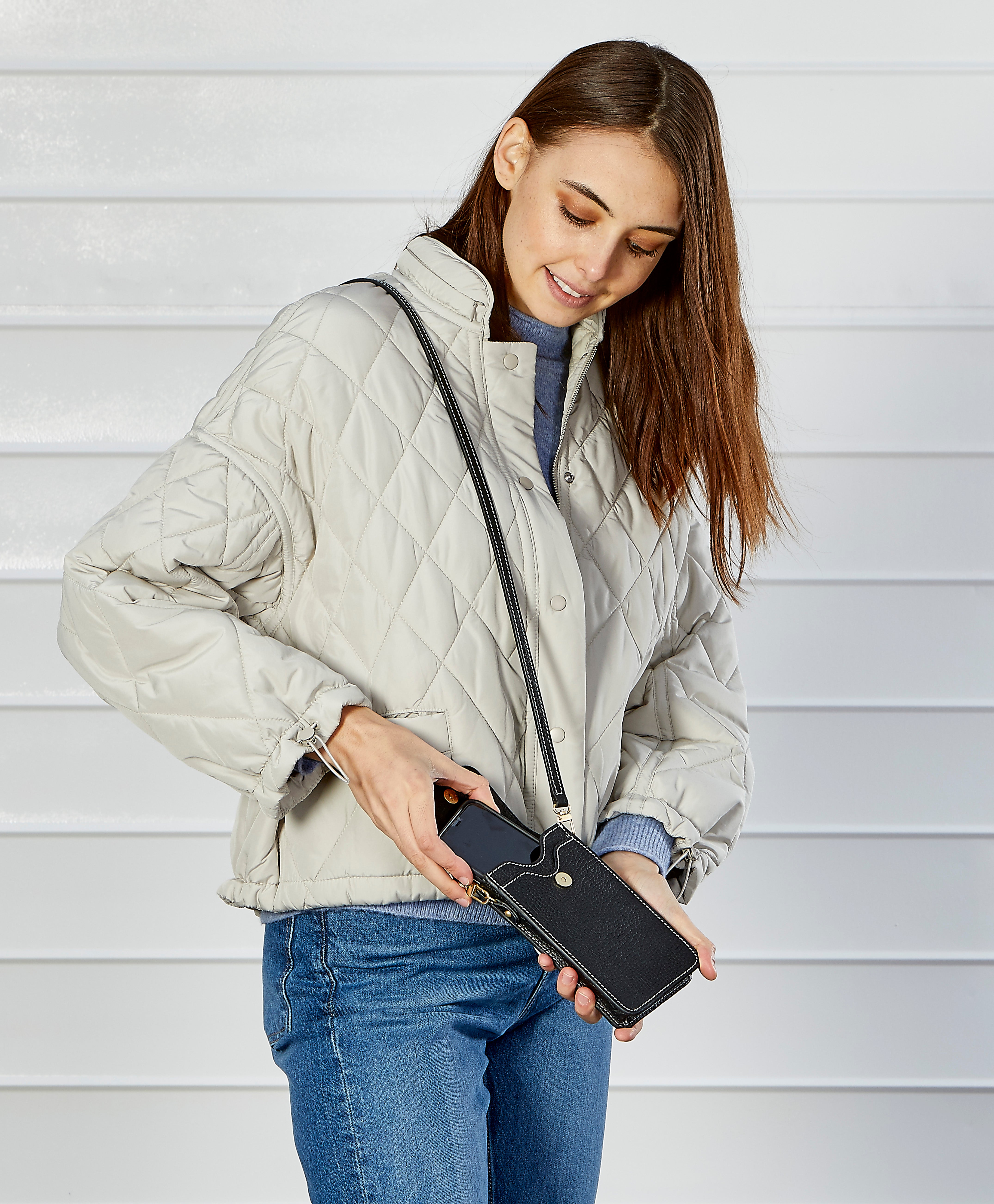 Zephyr Phone Crossbody