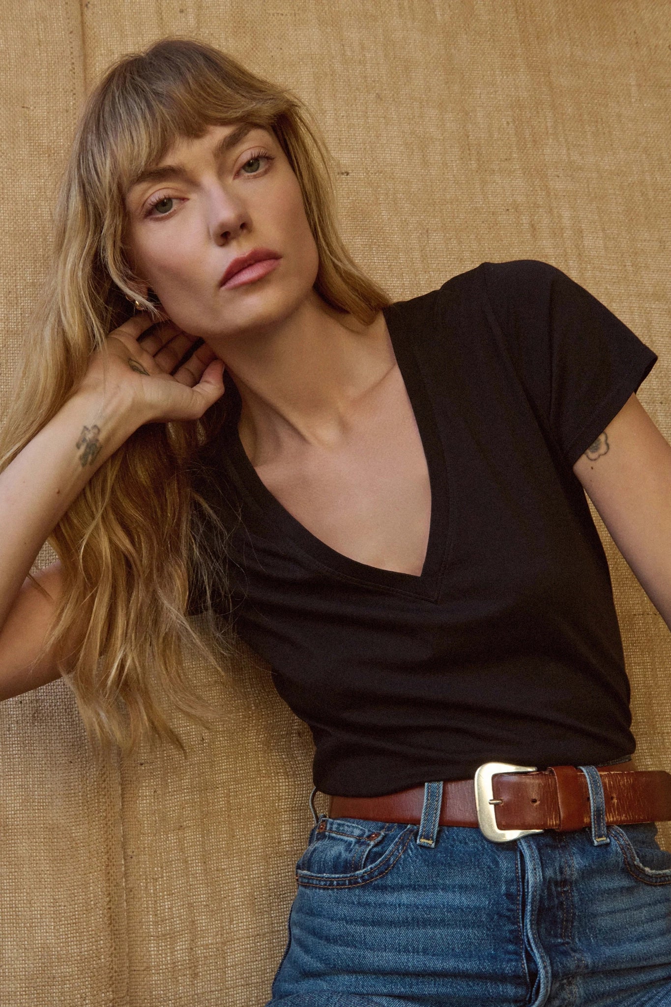 Elite Mood Slim V Neck Tee