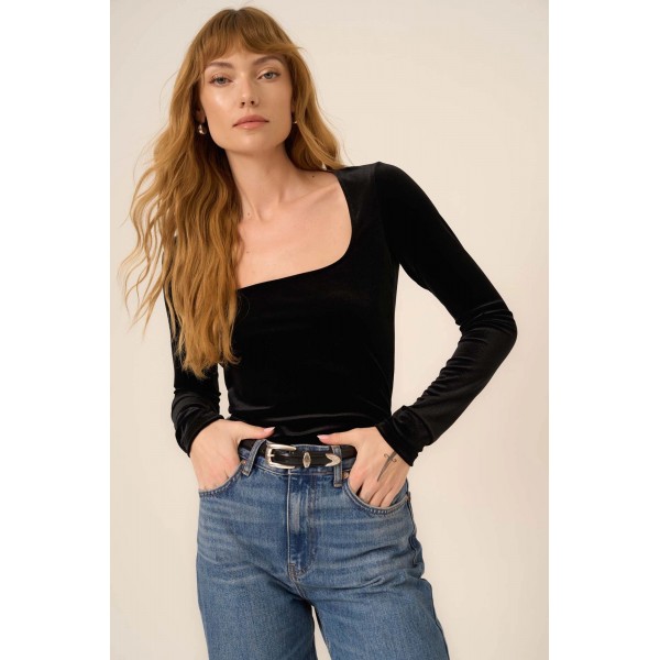 Fresh Rush Come True Square Neck Velvet Long Sleeve