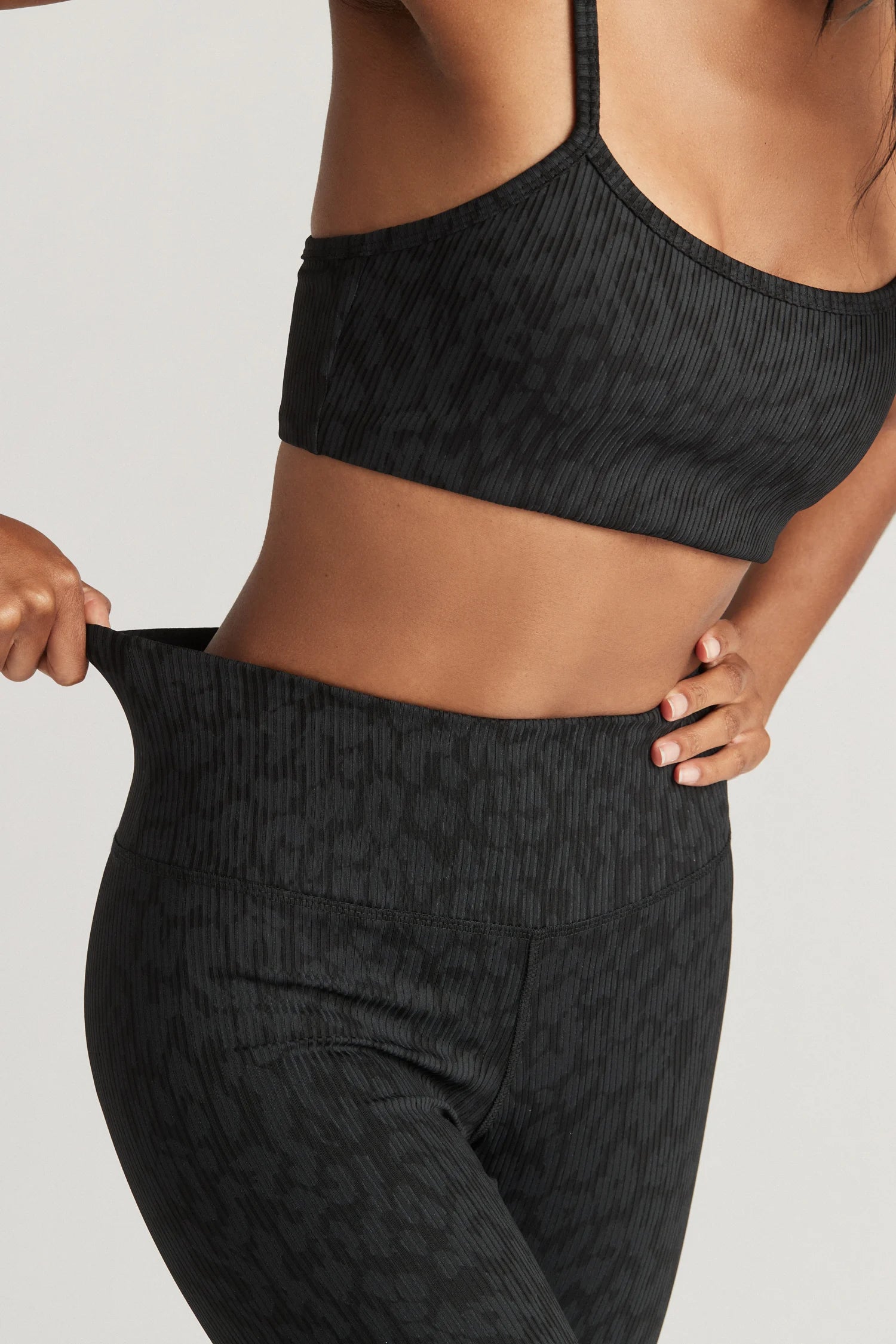 Twilight Embossed Ankle Legging