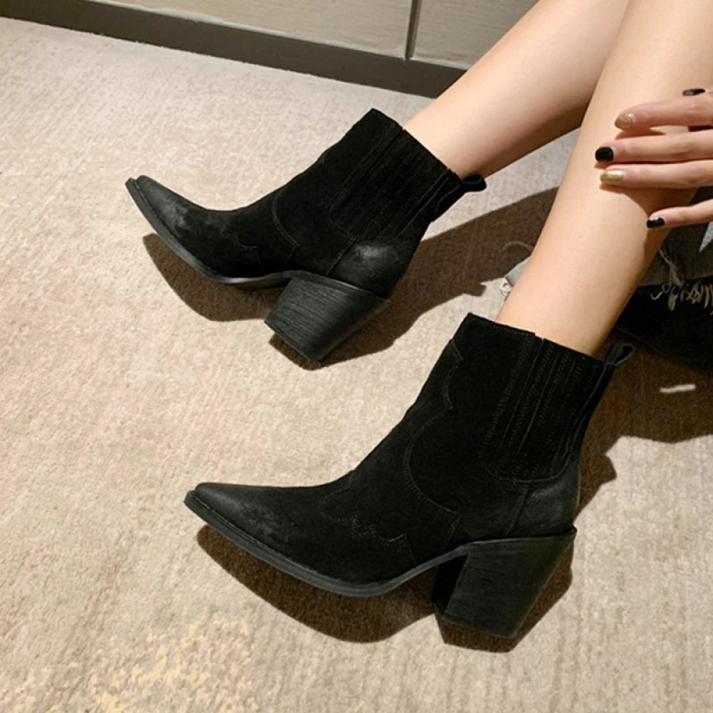 Accord Suede Boots