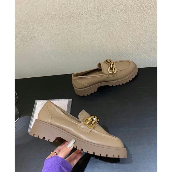 Spark Metal Chain Loafers